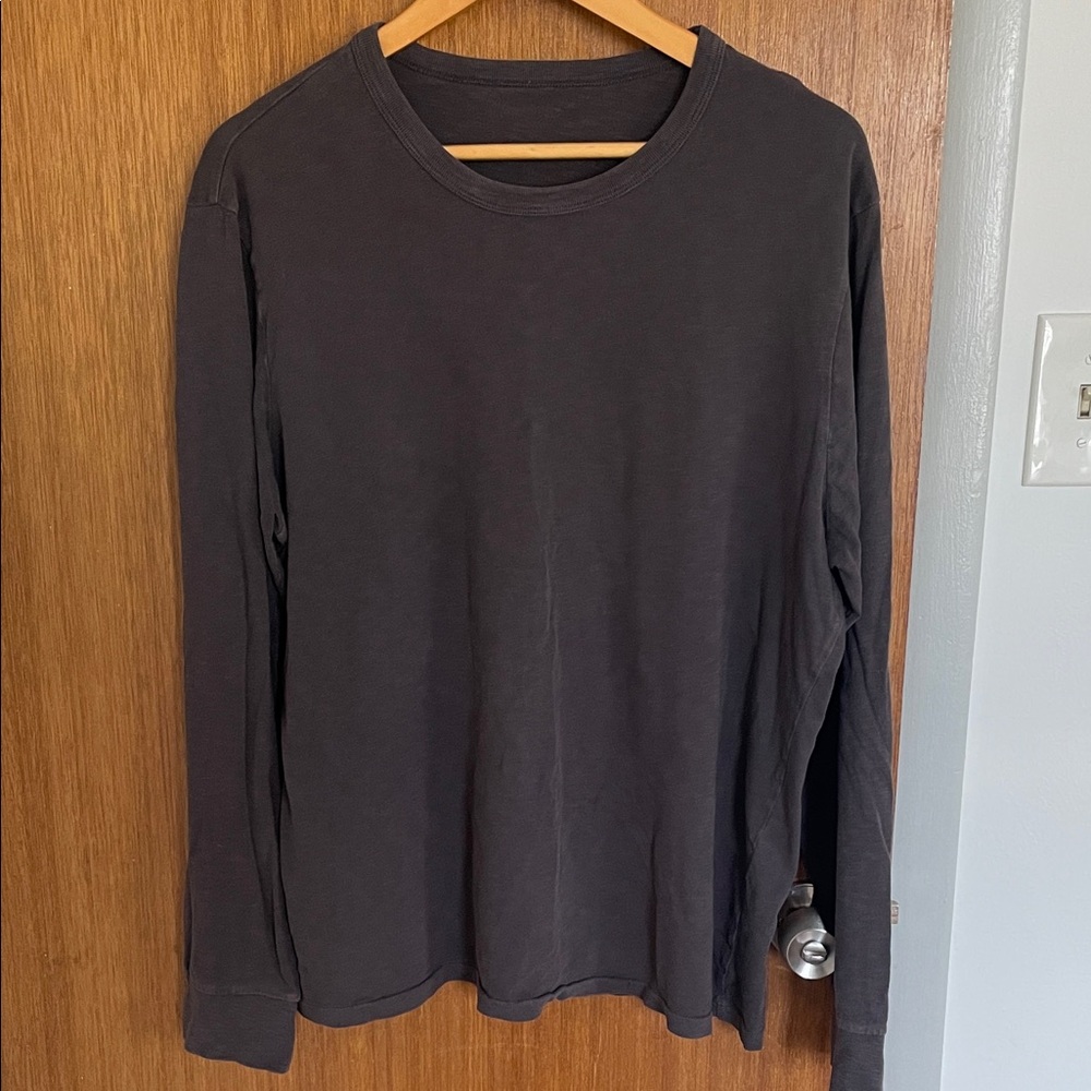 Madewell garment dyed cotton long sleeve tee in charcoal